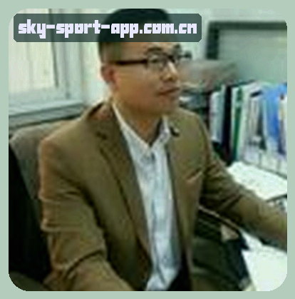 李伟